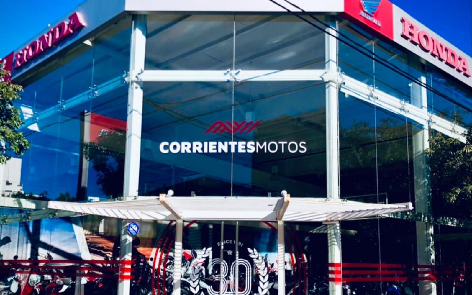 Fachada de Honda Corrientes Motos Villa María, en Corrientes 1387