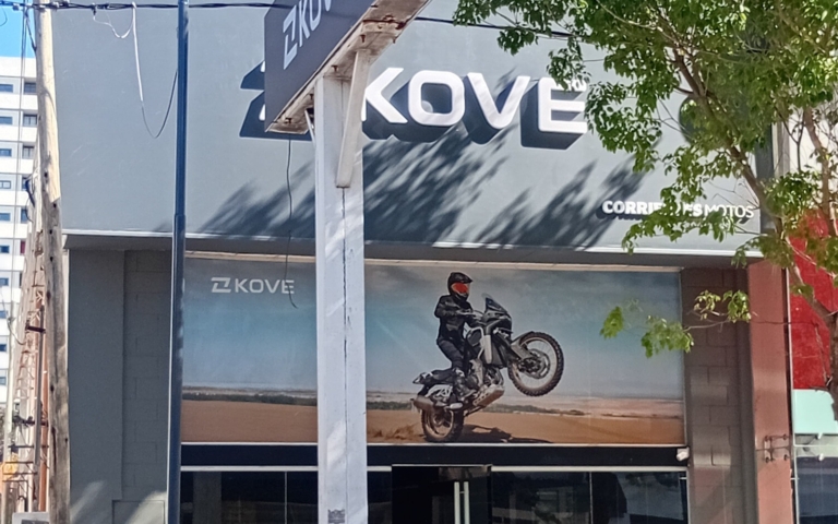 Fachada de Kove Corrientes Motos Villa María